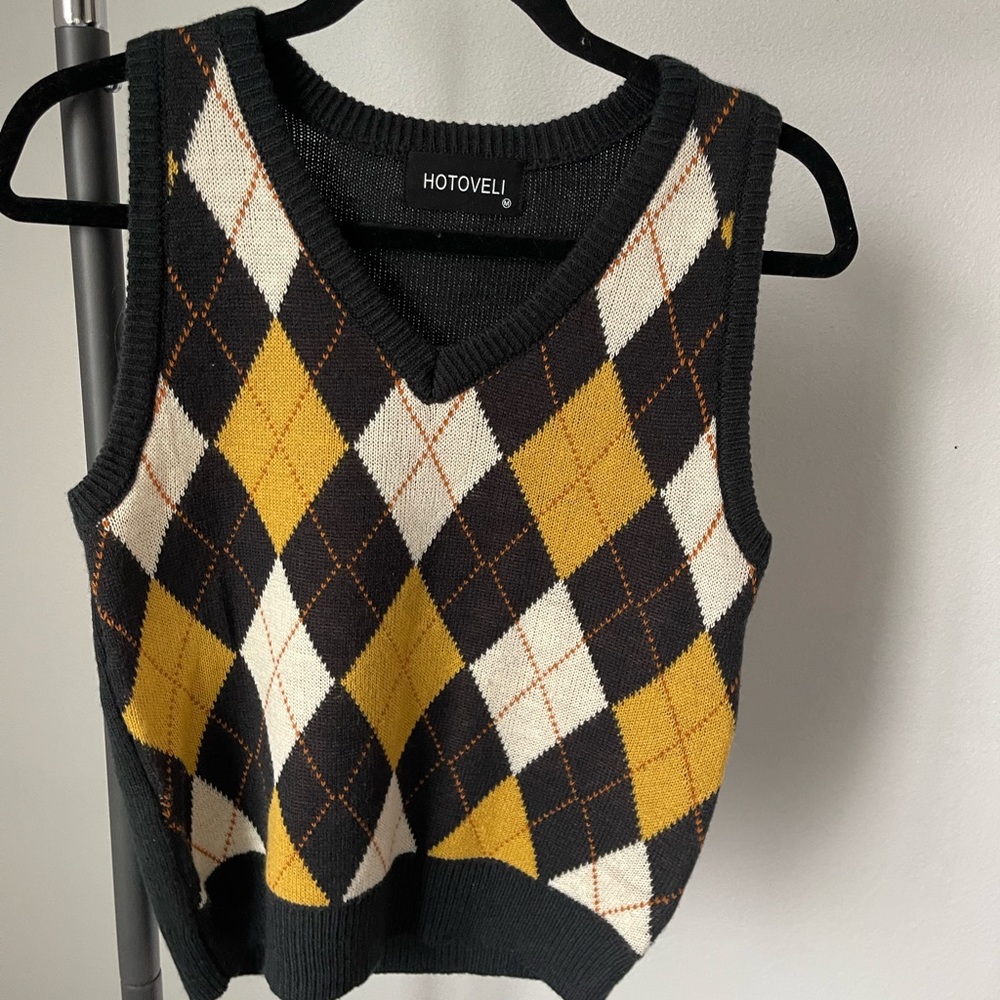 M Sweater Vest